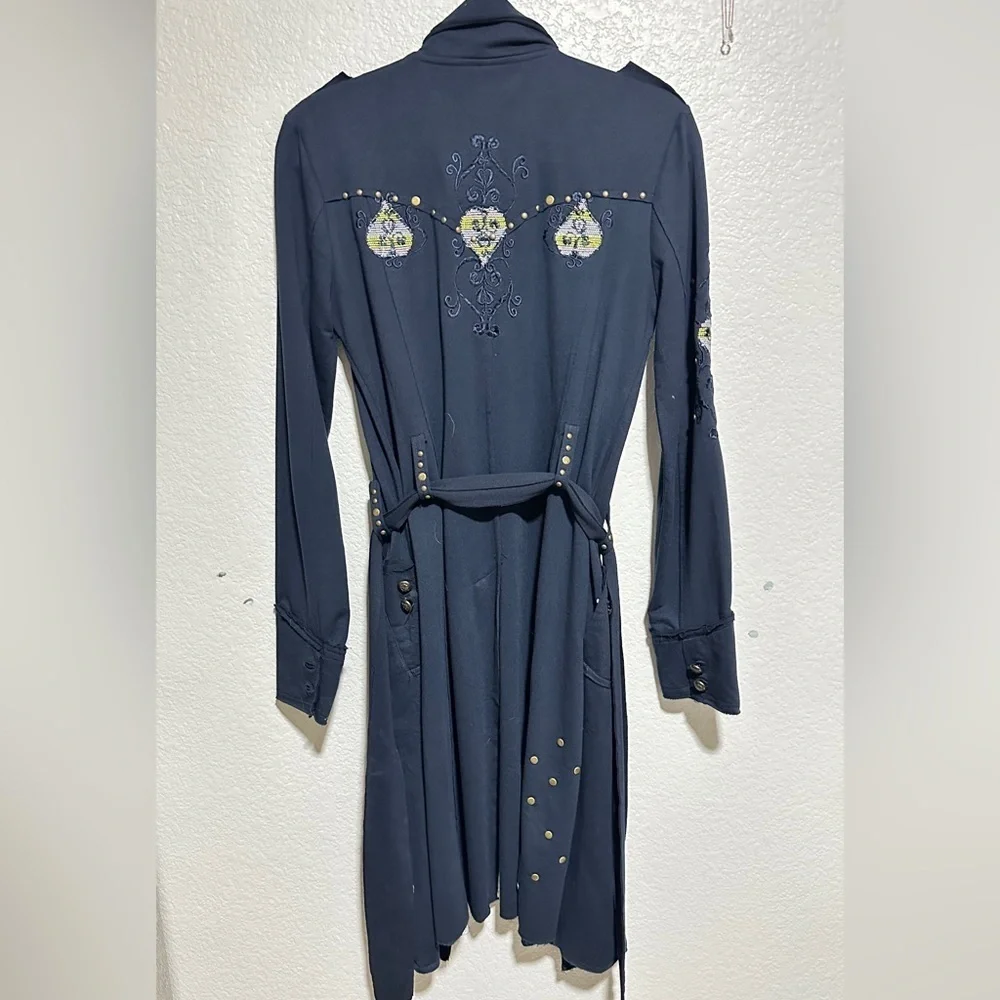 Military Style Chic Navy Trench Coat with Gold Buttons Medium